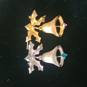 Lot 2 vintage Dodds 8 etched silver and gold Christmas pins brooches